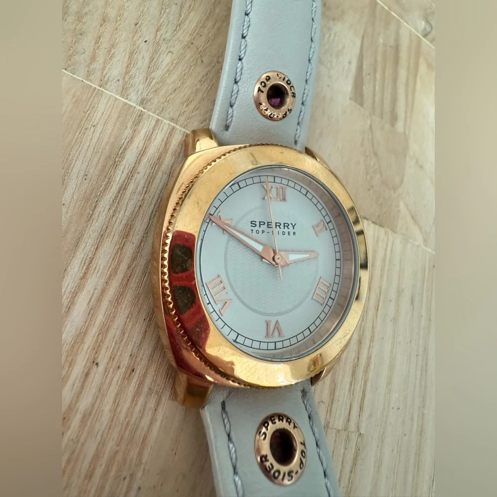 Sperry top-sider ladies rose gold tone and gray leather watch NEW BATTERY